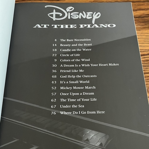“Disney At the Piano- Hal Leonard” - Picture 4 of 10